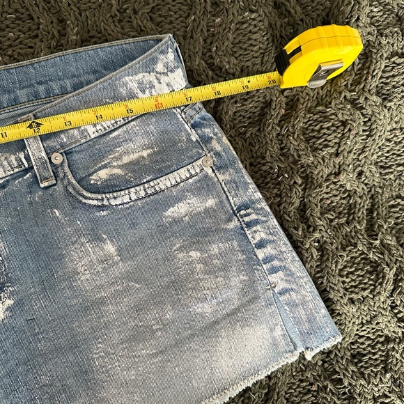 7 For All Mankind Silver Metallic denim shorts Size 28 - Picture 9 of 9